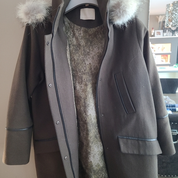 Soia & Kyo Wool boyfriend cut coat with Fox Fur trim - Picture 2 of 9